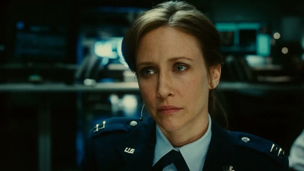 A Scene from the movie source code.Top 10 Unique Movies That Changed Cinema.Image Credit: © TMDb (www.themoviedb.org) – Used for informational/review purposes only.
